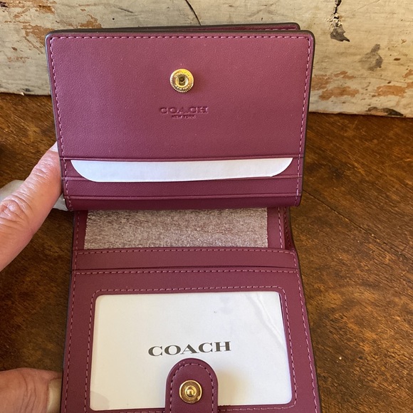 Coach Berry Croc snap wallet - Picture 3 of 4